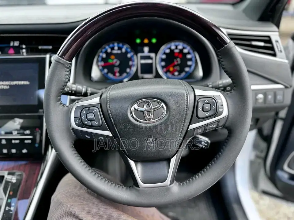 Toyota Harrier 2.0 2017 White