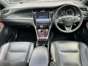 Toyota Harrier 2.0 2017 White