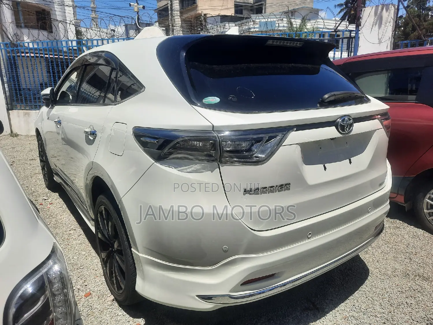 Toyota Harrier 2.0 2017 White