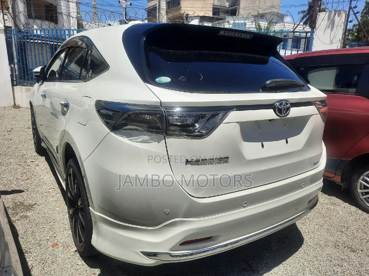 Toyota Harrier 2.0 2017 White