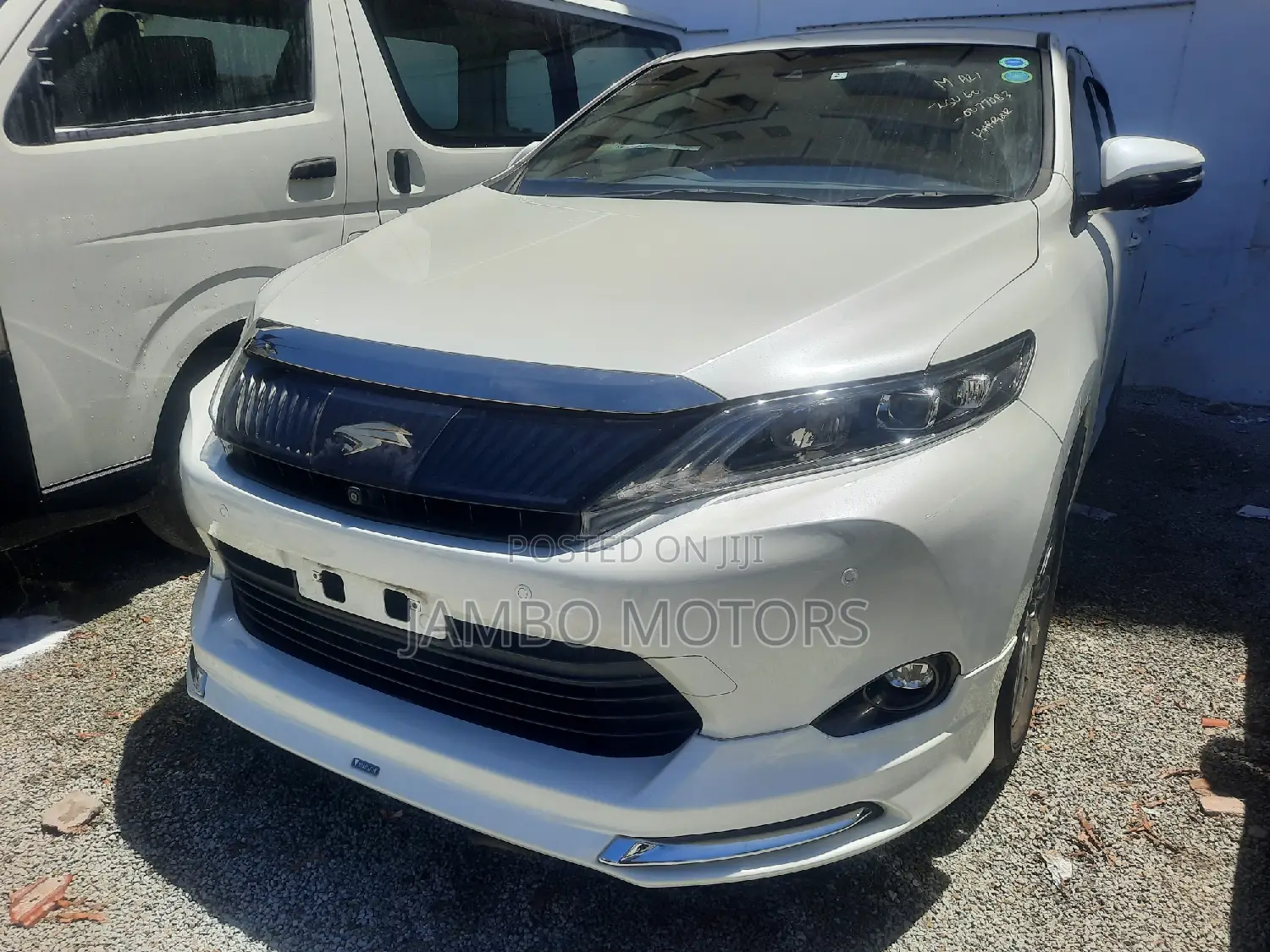 Toyota Harrier 2.0 2017 White