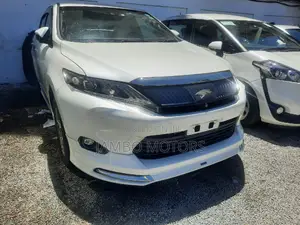 Toyota Harrier 2.0 2017 White