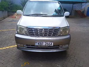 Toyota Grand HiAce 2001 White