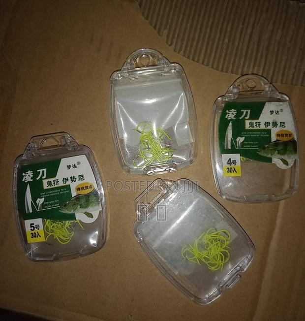 30pcs Yishini Fishing Hook - main view