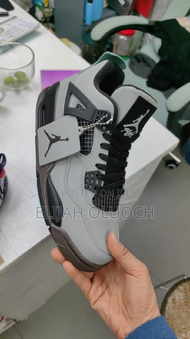 Jordan 4 Grey - main view