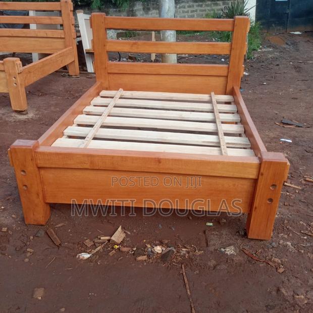 4 by 6 Mahogany Bed