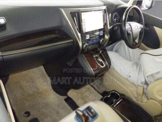 Toyota Alphard 2017 Pearl - thumbnail 3