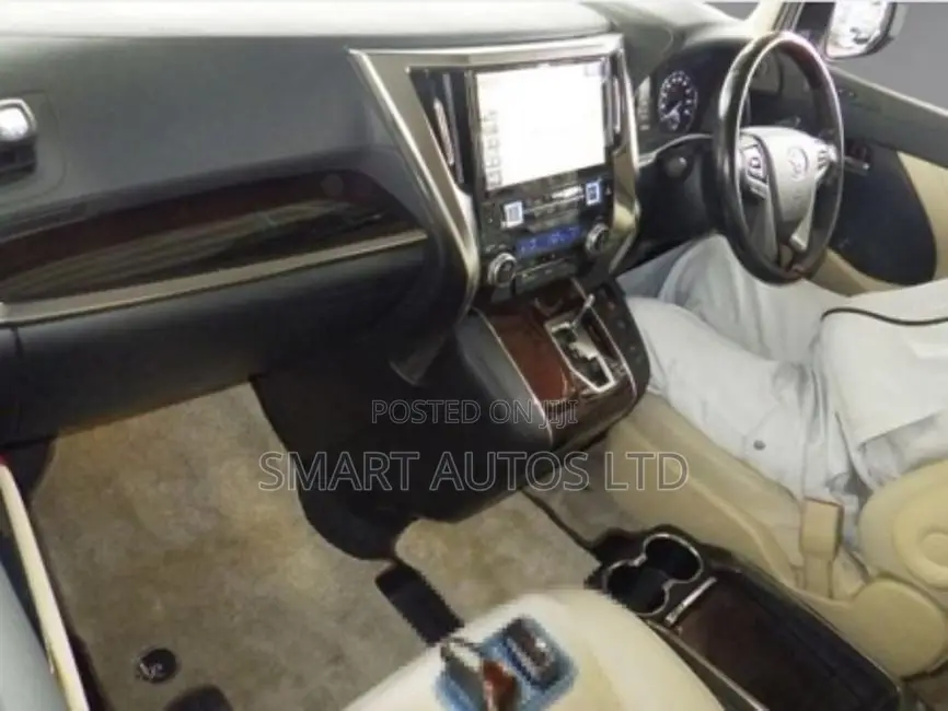 Toyota Alphard 2017 Pearl