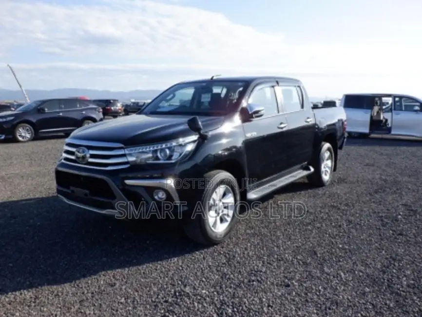 Toyota Hilux 2018 Black