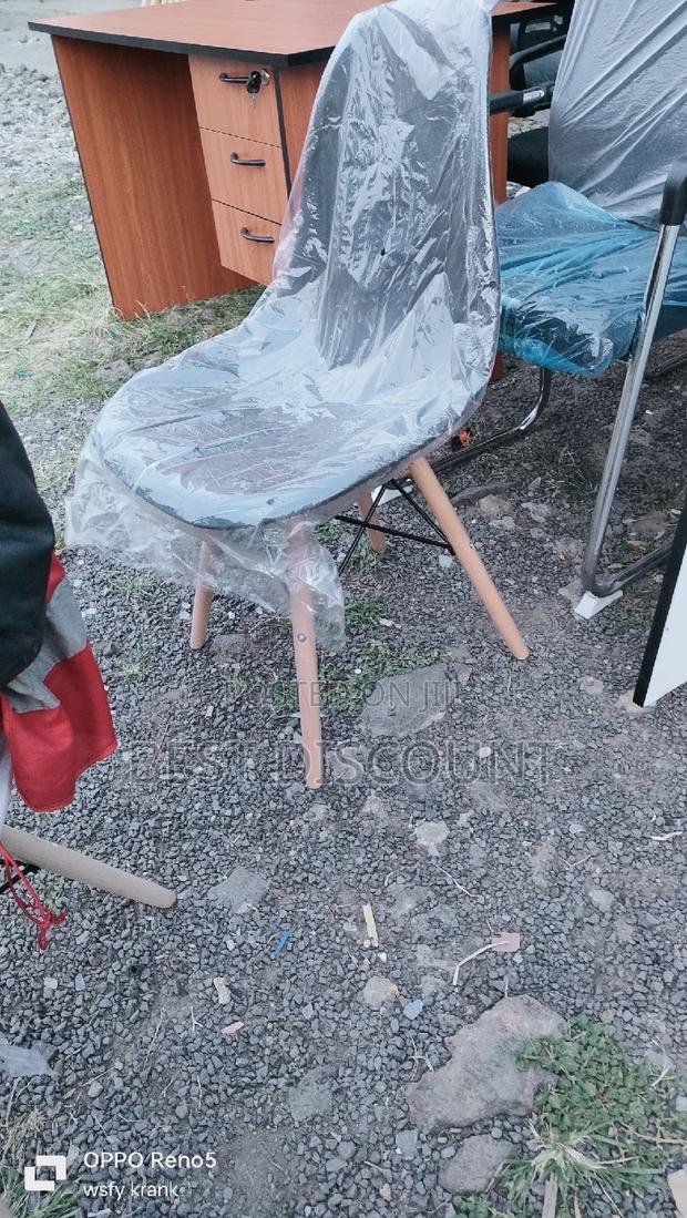 Eames Chair - main view