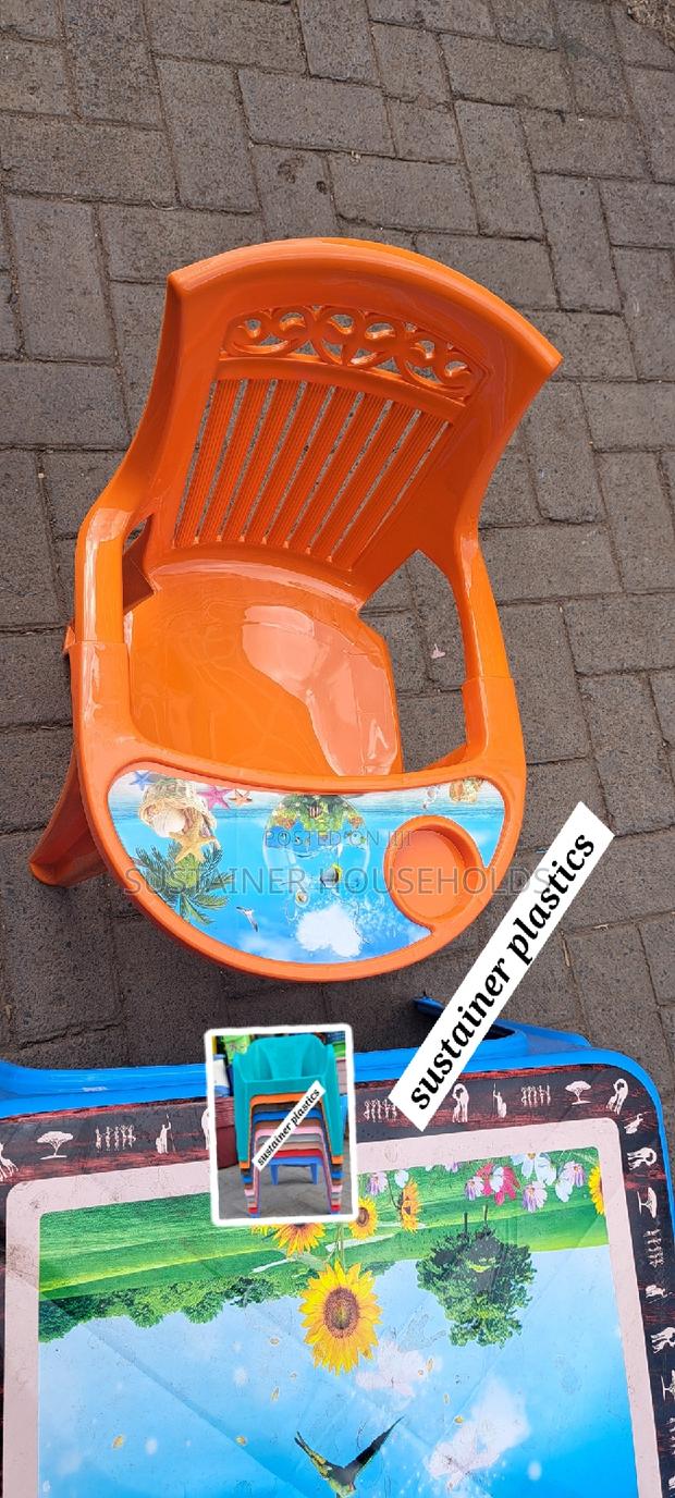 Plastic Chairs And Table Set - thumbnail 3