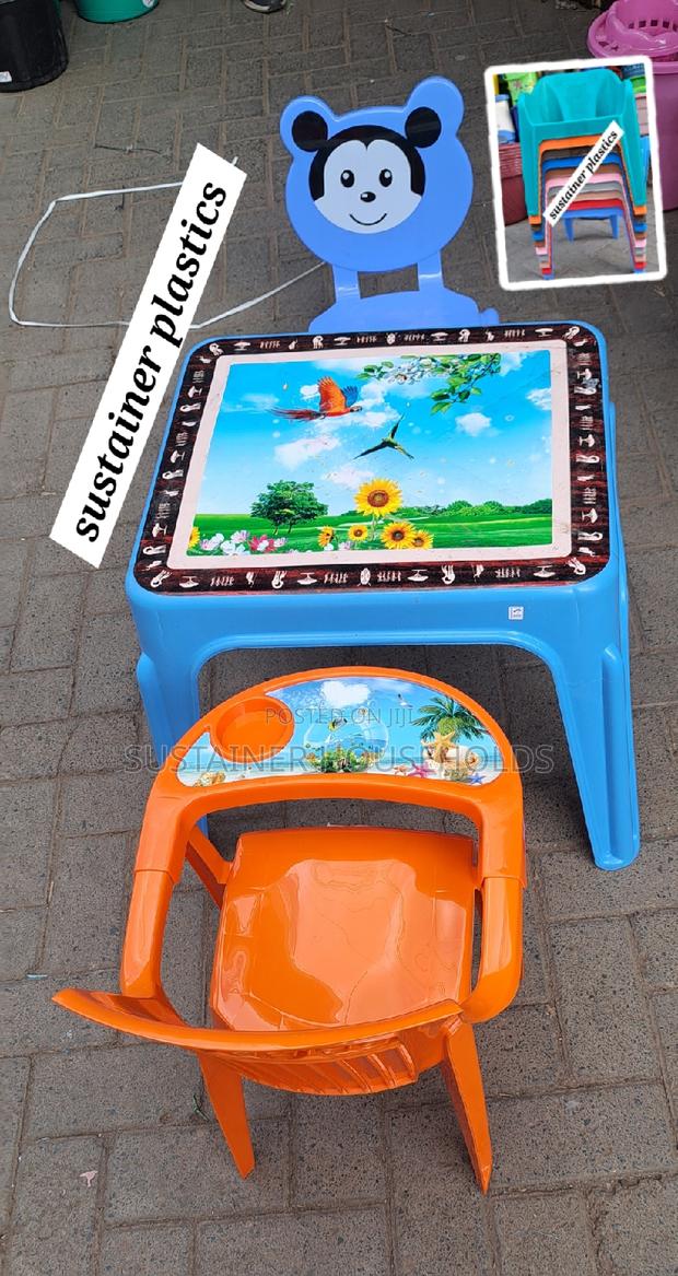 Plastic Chairs And Table Set - thumbnail 4