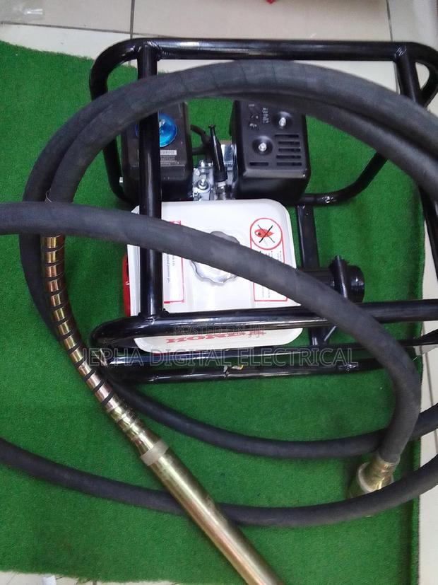 Electric New Concrete Vibrator - main view