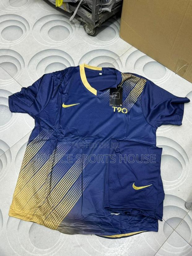 T90 Football Uniforms - thumbnail 3