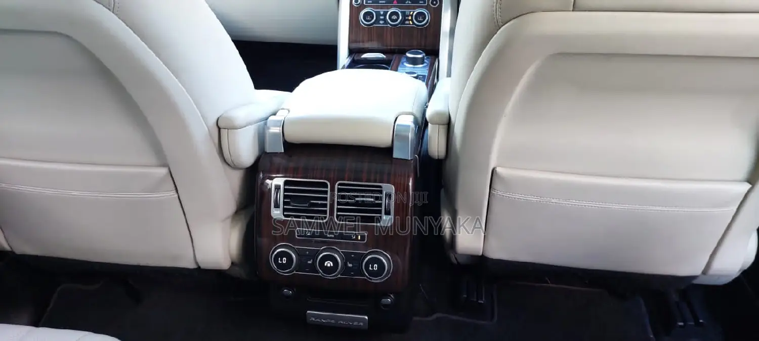 Land Rover Range Rover Vogue 2016 Black