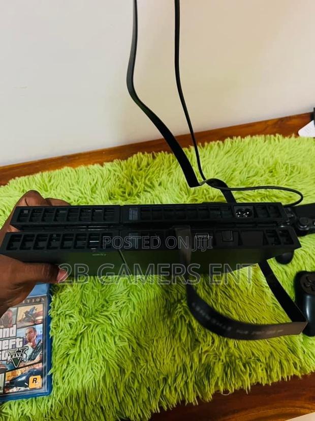 Standard Ps4, GTA v Cd - thumbnail 3