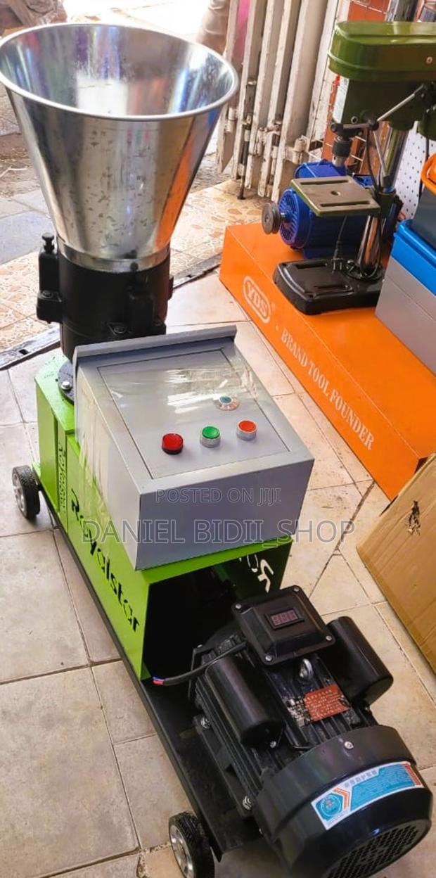 Electric Pallet Machine With Controller - main view