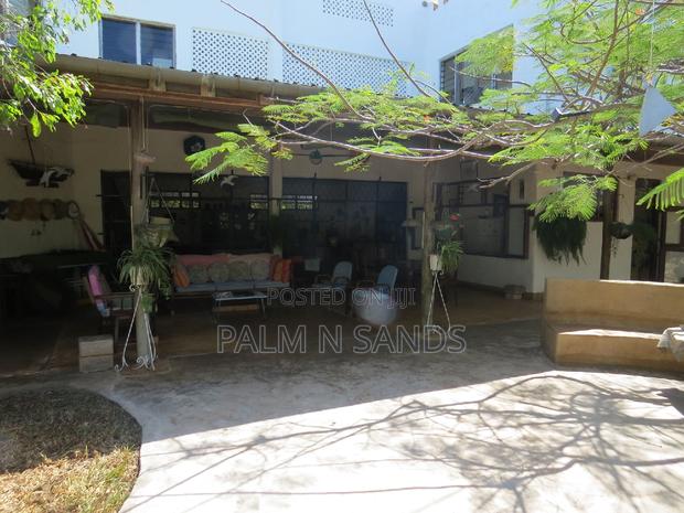 Tiwi Beach Paradise!! - thumbnail 7