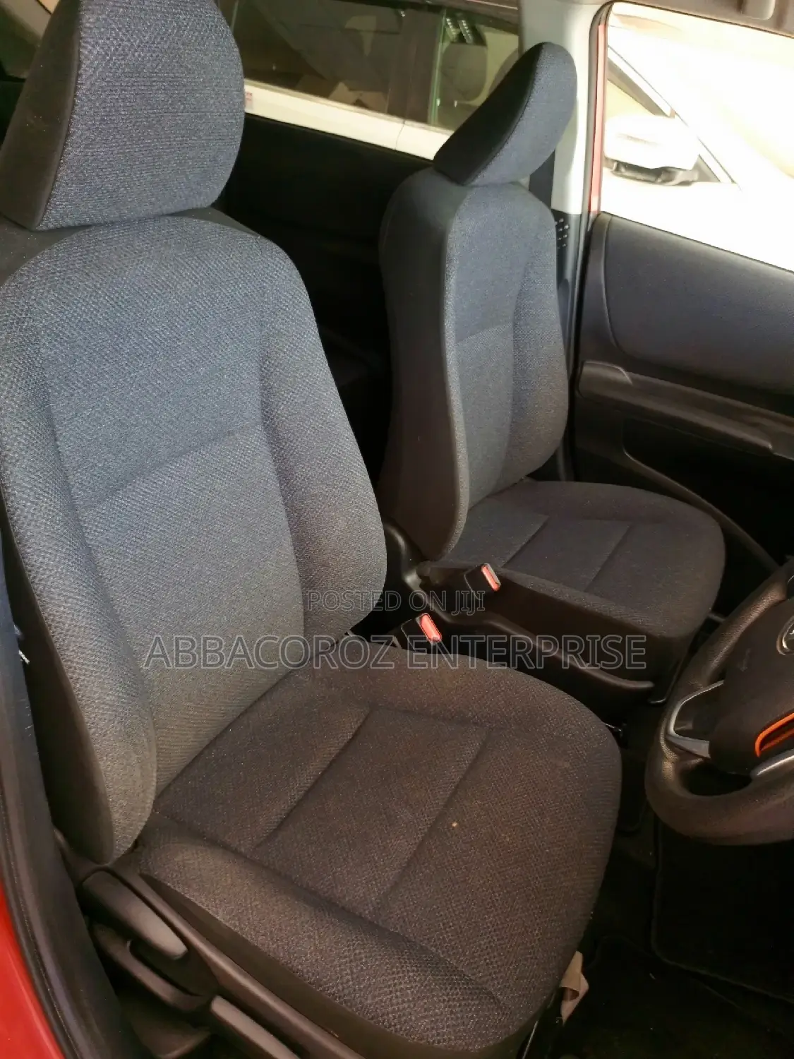 Toyota Sienta 1.5 FWD 2016 Burgundy
