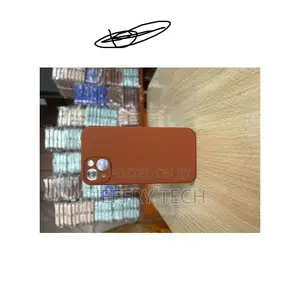Silicone Case Cover for iPhone 14 Brown