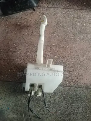 Nissan Sylphy 2010 Washer Bottle
