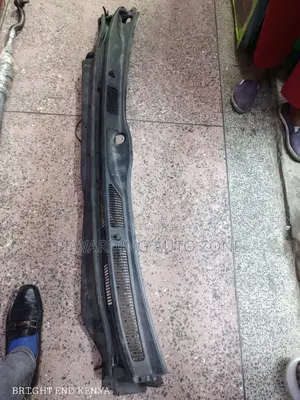 Nissan 7l Chopper Wiper Panel.