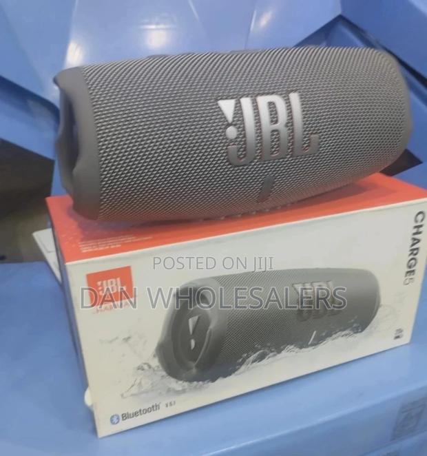 JBL Charge 5