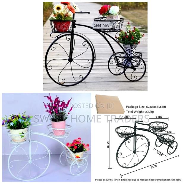 Tricycle Flower/Plant Stand White, Black