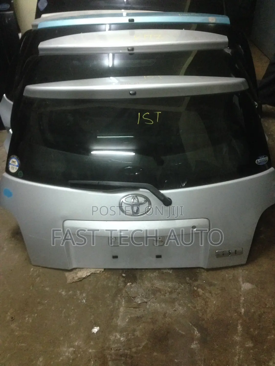 Toyota 1ST 2005 Boot