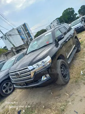 Toyota Land Cruiser 2016 Black