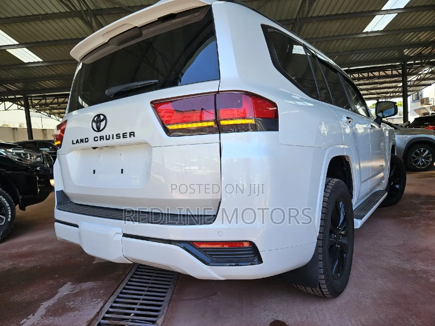 Toyota Land Cruiser 2021 White