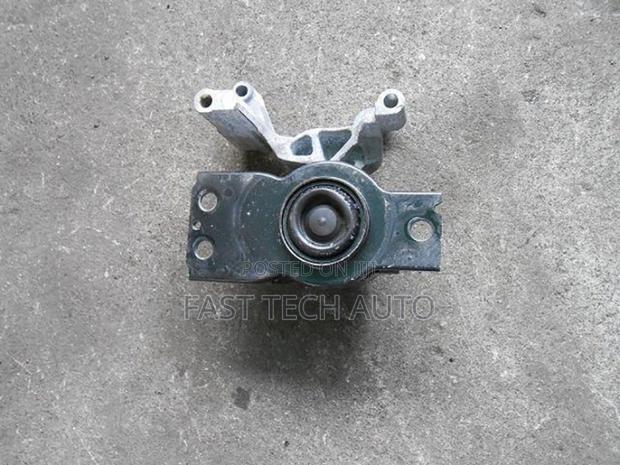 MR20 Engine Mount. NT32 - main view