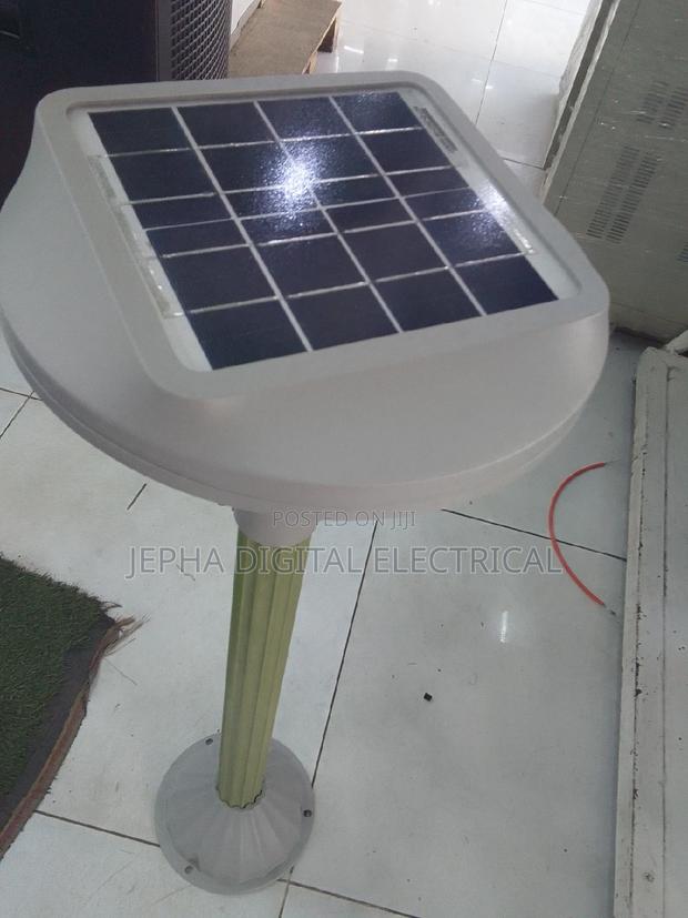 Solar Garden Lawn Light