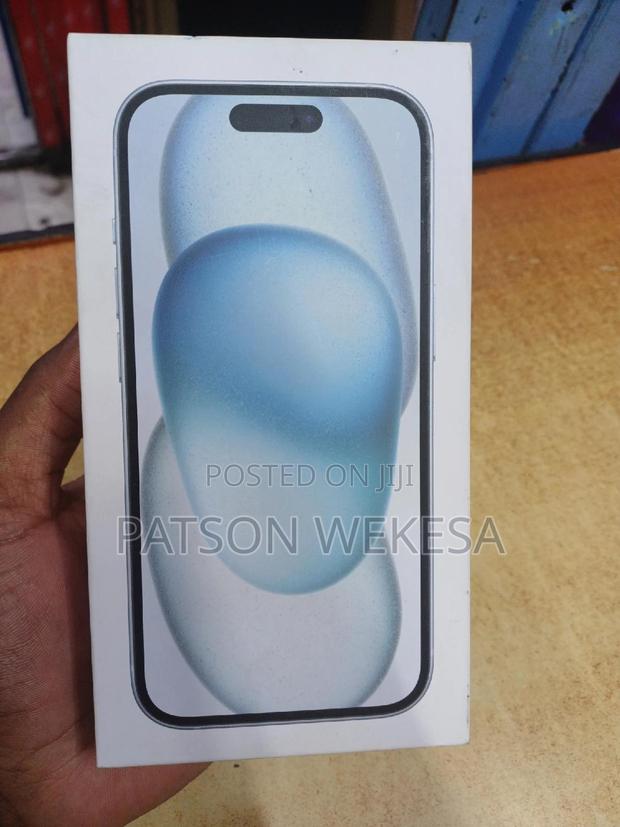 New Apple iPhone 15 128 GB Blue - main view