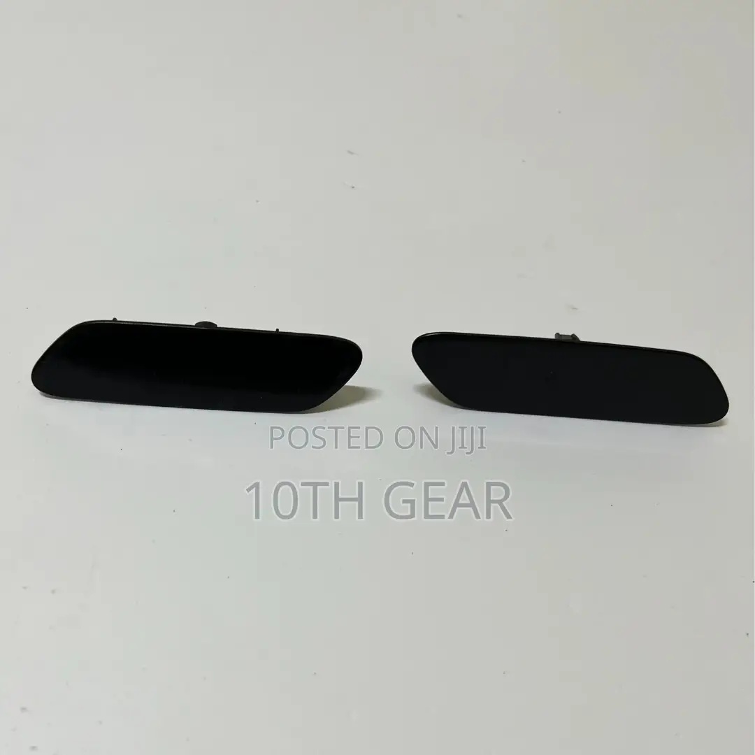 Lexus RX 350Rx 450 Headlight/Bumper Washer Cover Pair in Nairobi