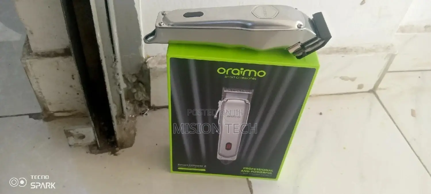 Smart Digital Display Oraimo Cl30 Smart Clipper