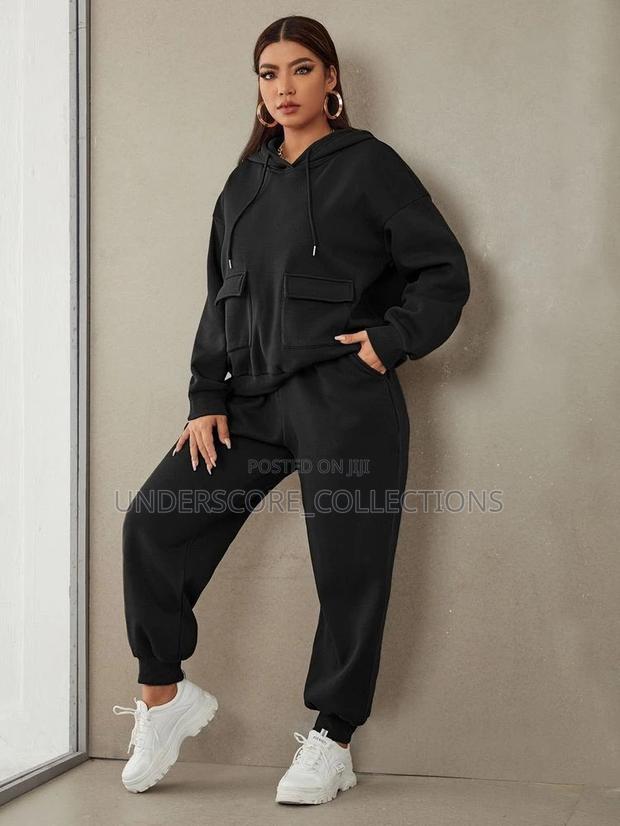 Heavy and Warm Ladies Tracksuit - thumbnail 4