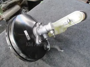 Toyota Vitz Brake Booster/Master Cylinder.