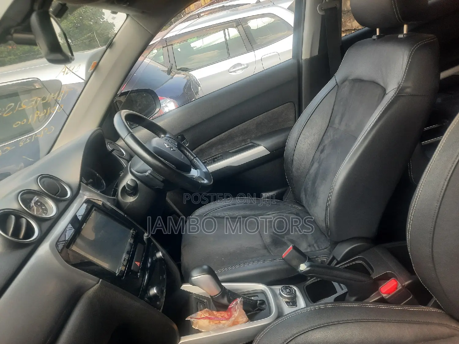 Suzuki Escudo 2017 White