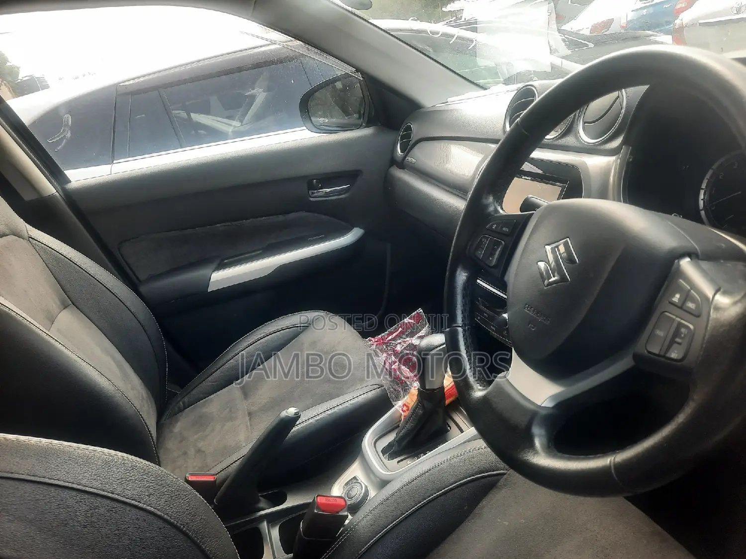 Suzuki Escudo 2017 White