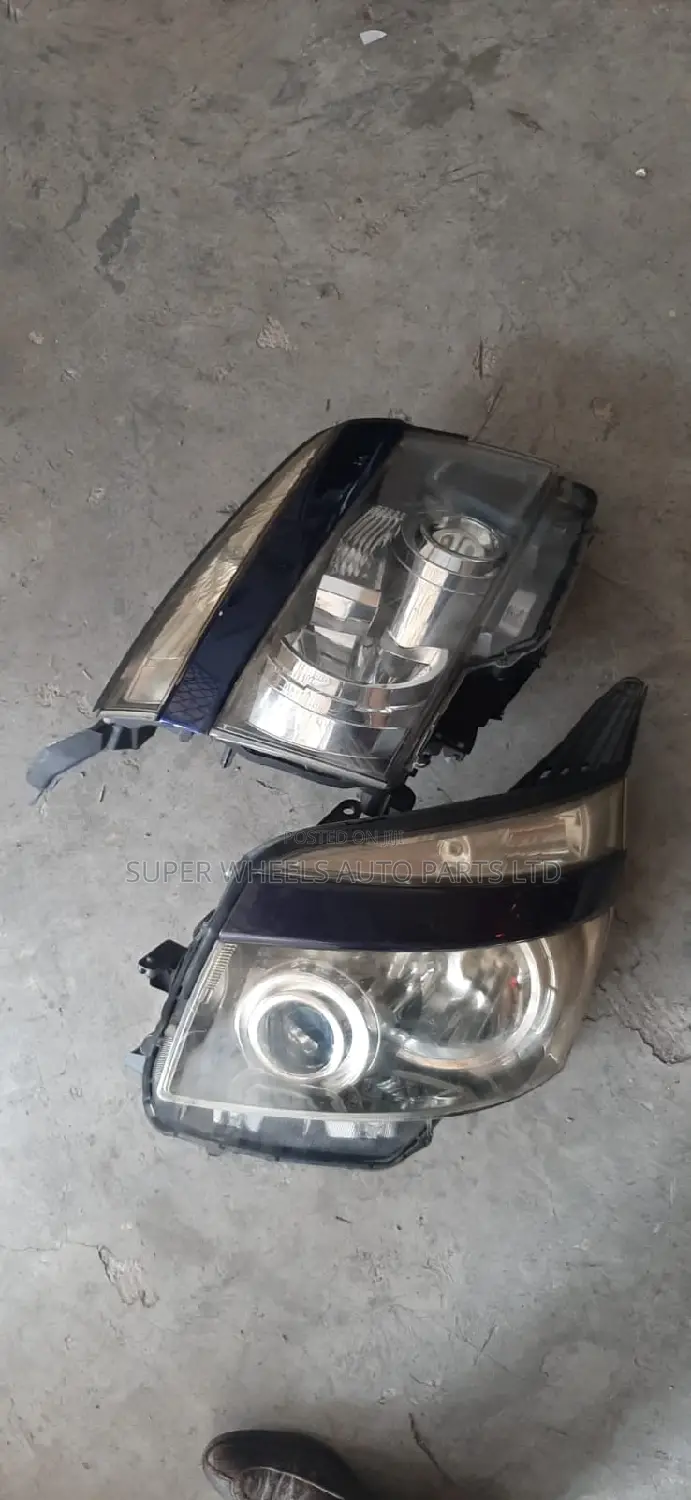 Headlight Voxy 2008 Xenon
