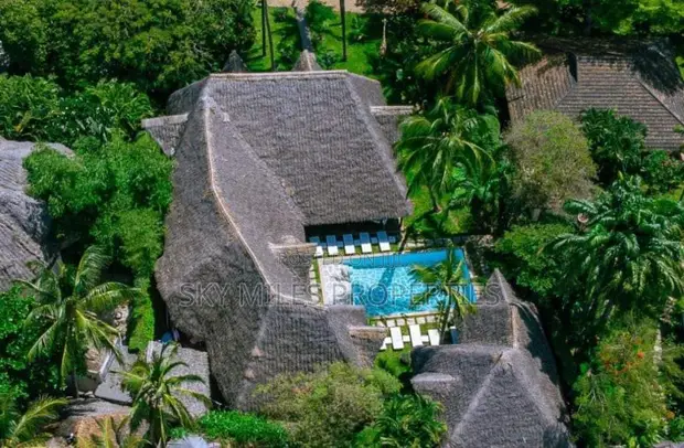 Furnished 9bdrm Villa in Kibokoni Residence, Malindi for sale