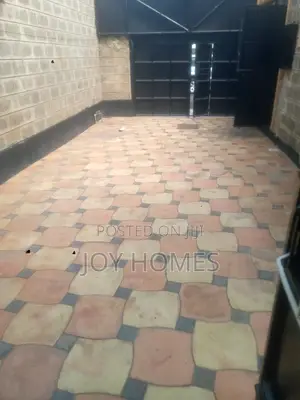 5bdrm Maisonette in Madaraka for rent
