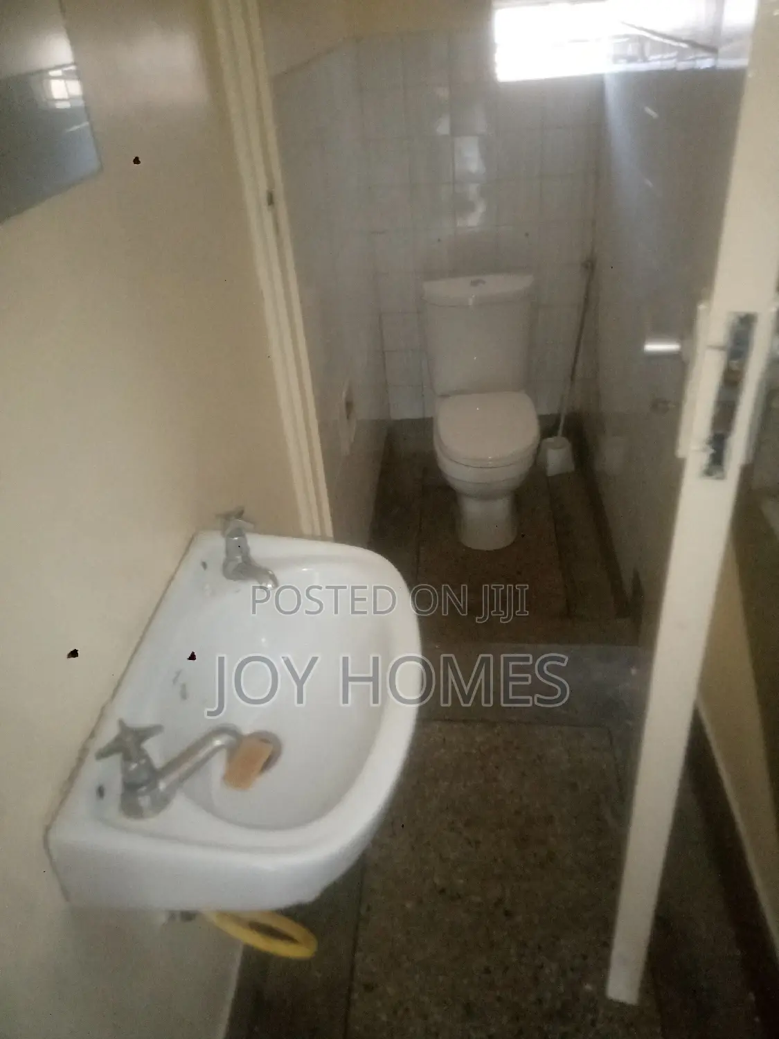 5bdrm Maisonette in Madaraka for rent