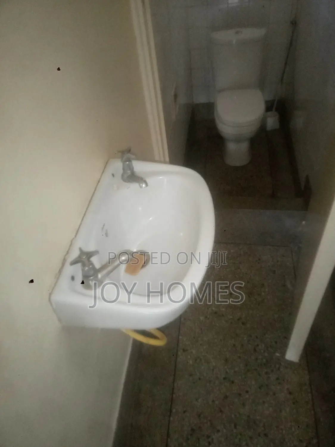 5bdrm Maisonette in Madaraka for rent
