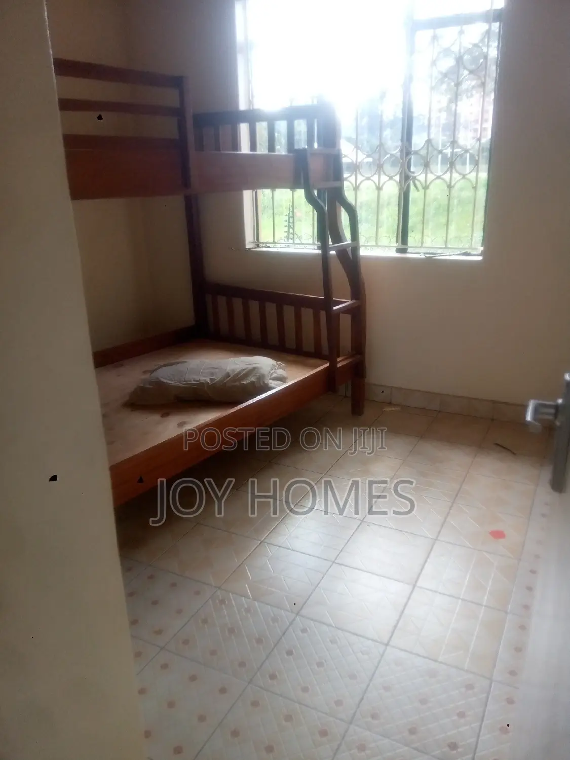 5bdrm Maisonette in Madaraka for rent