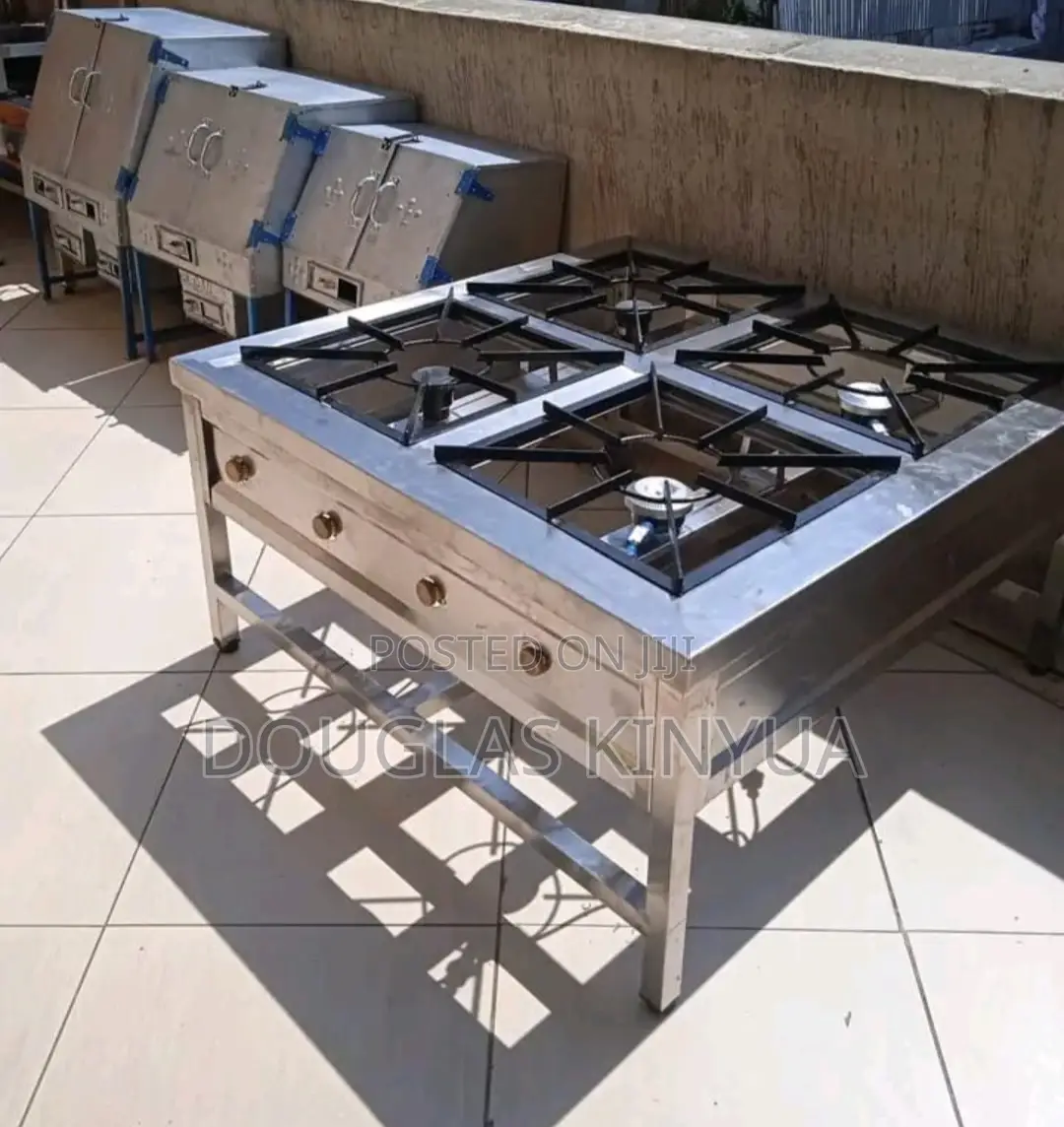 High and Low Pressure 4burners Gas Cooker. in Gikomba/Kamukunji