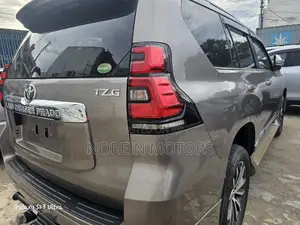 Toyota Land Cruiser Prado 2017 Gold