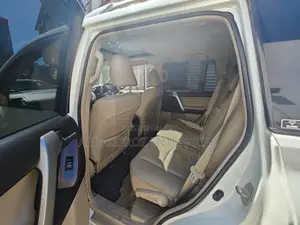 Toyota Land Cruiser Prado 2.7 i 2011 Pearl