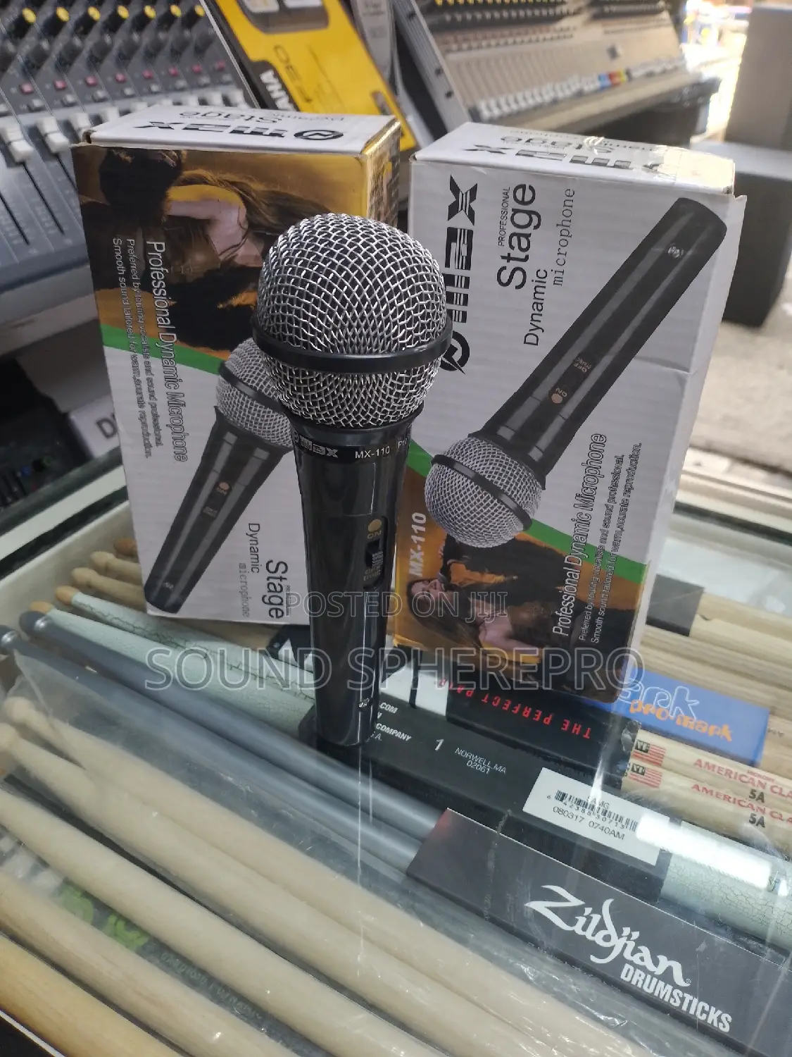 Max Stage MX-110 Dynamic Microphone